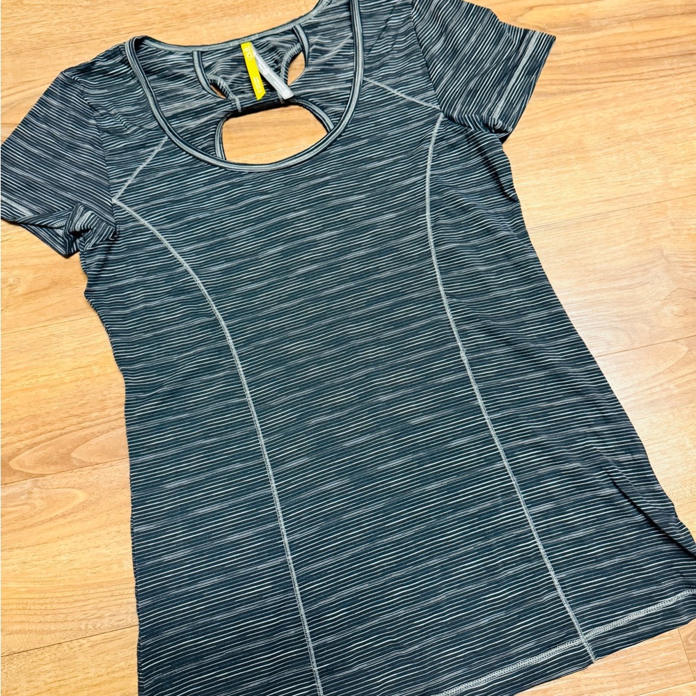Lole active t shirt workout top M